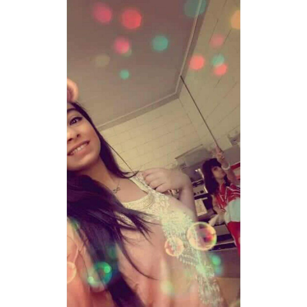 Youyistan's tweet photo. Sin pijama 😍 https://t.co/JVAjY0Z8Xq