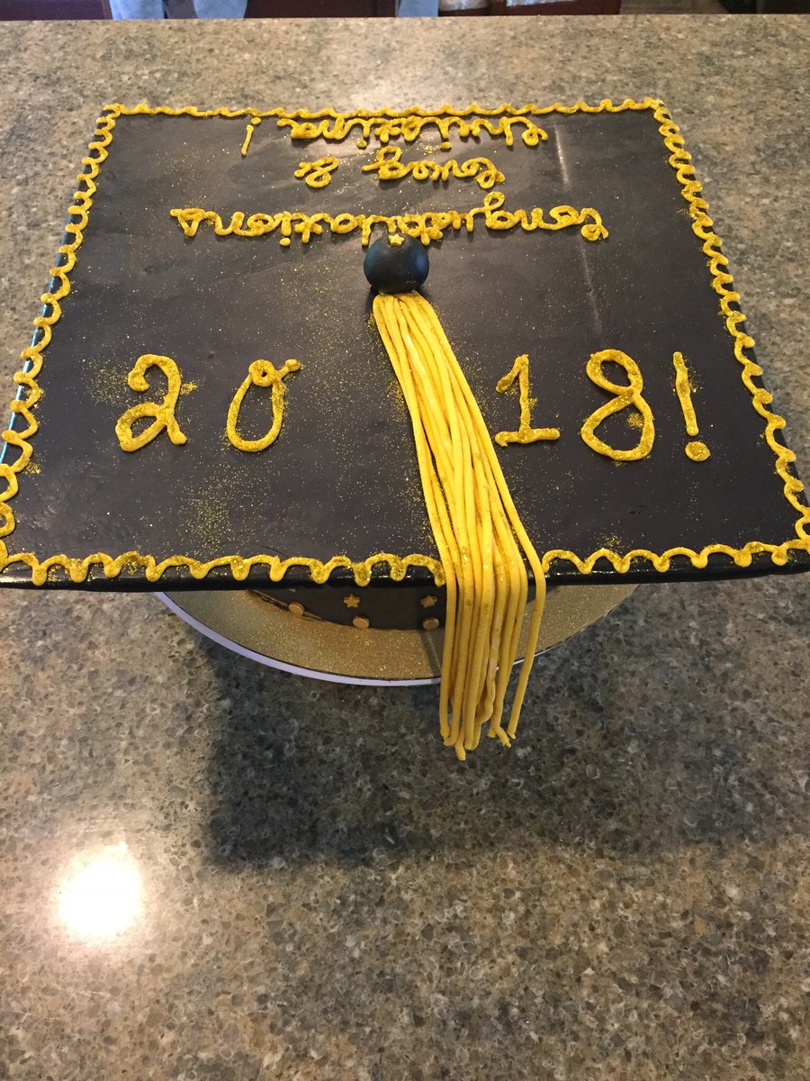 Bakeddwithlove's tweet photo. Devils food cake with dark chocolate buttercream frosting #baking #bakeddwithlove #cake #graduation #2018 https://t.co/AUeincigI3