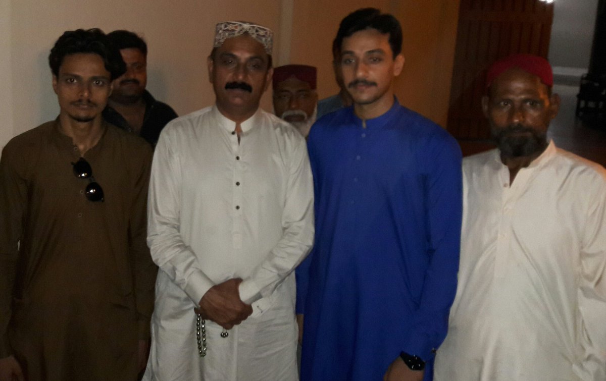 SYEDFAYAZALISH8's tweet photo. میری رہائش گاھ پر پاکستان پیپلزپارٹی کے عہدیداروں اور ورکروں اور ایس ایس جی سی کے ایمپلائز نے مجھے سے عید ملے۔ https://t.co/hRulPlEvt6