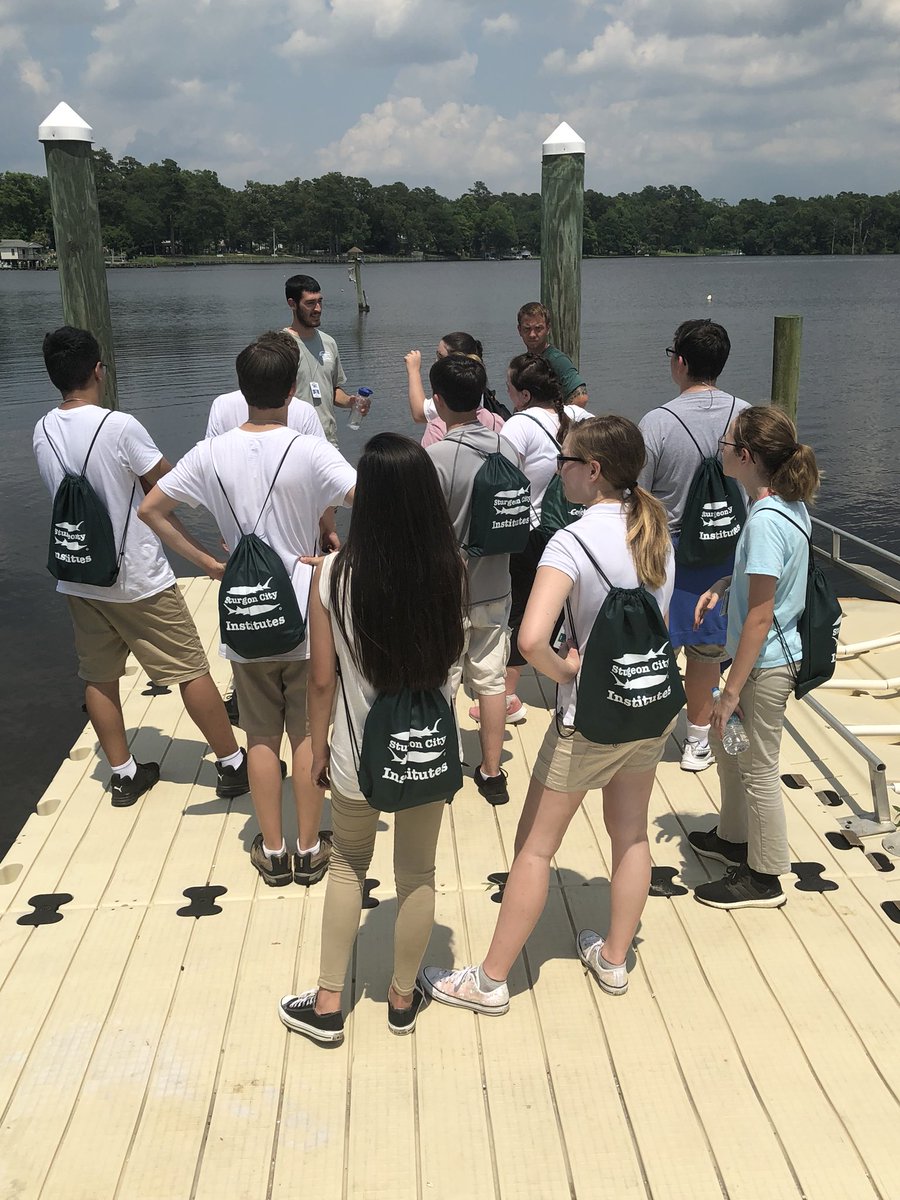 CoachStoneham's tweet image. 1st day of @SturgeonCityNC Science Institute! @nbms_sciencelab