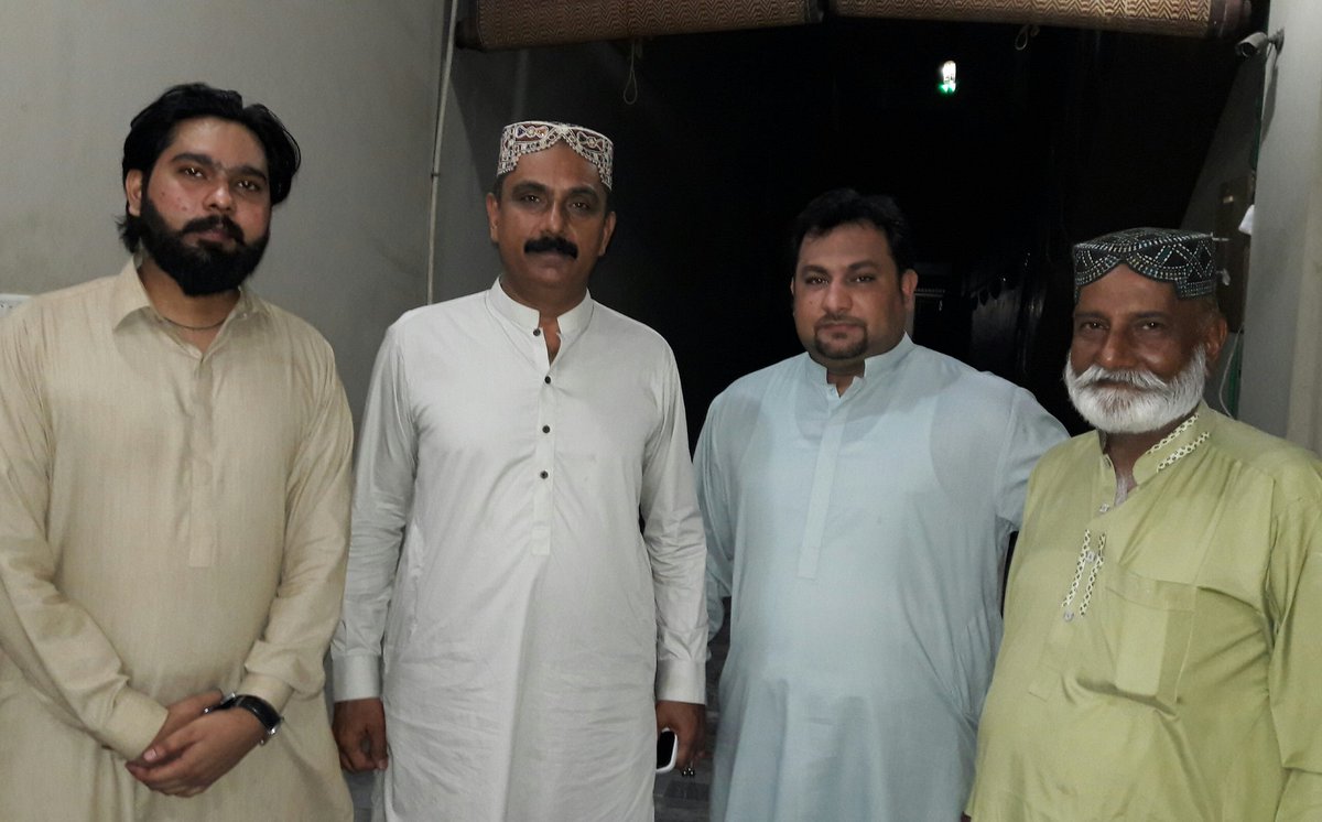 SYEDFAYAZALISH8's tweet photo. میری رہائش گاھ پر پاکستان پیپلزپارٹی کے عہدیداروں اور ورکروں اور ایس ایس جی سی کے ایمپلائز نے مجھے سے عید ملے۔ https://t.co/bo6pRN9Ww5