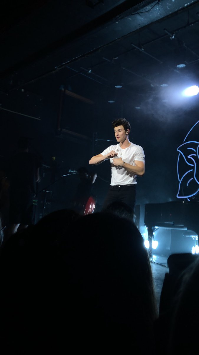 teamshawncanada's tweet photo. nothing but respect for my king @ShawnMendes https://t.co/WWg1Z3oRY6