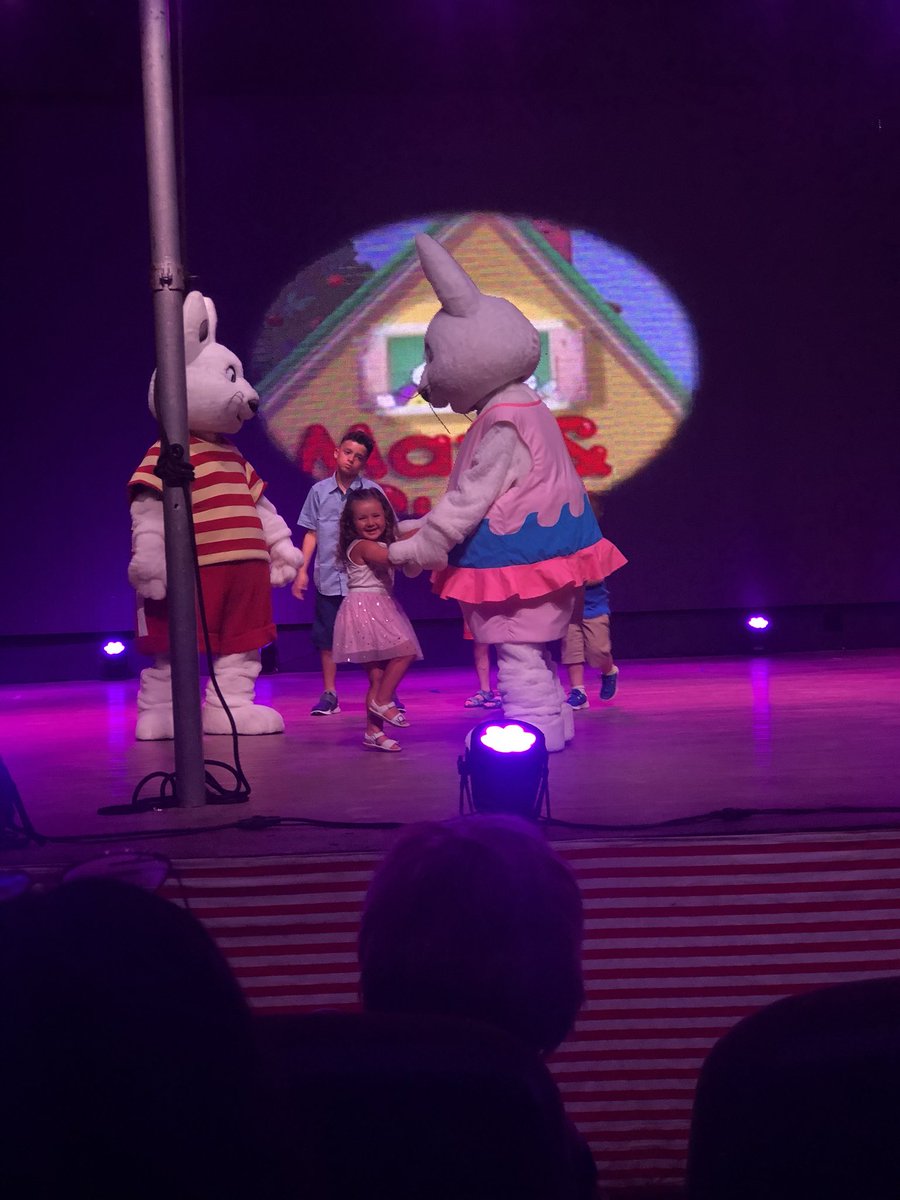 Fayelallinson's tweet image. Betty was the winner #kidsdisco @lee_allinson #maxandruby ♥️