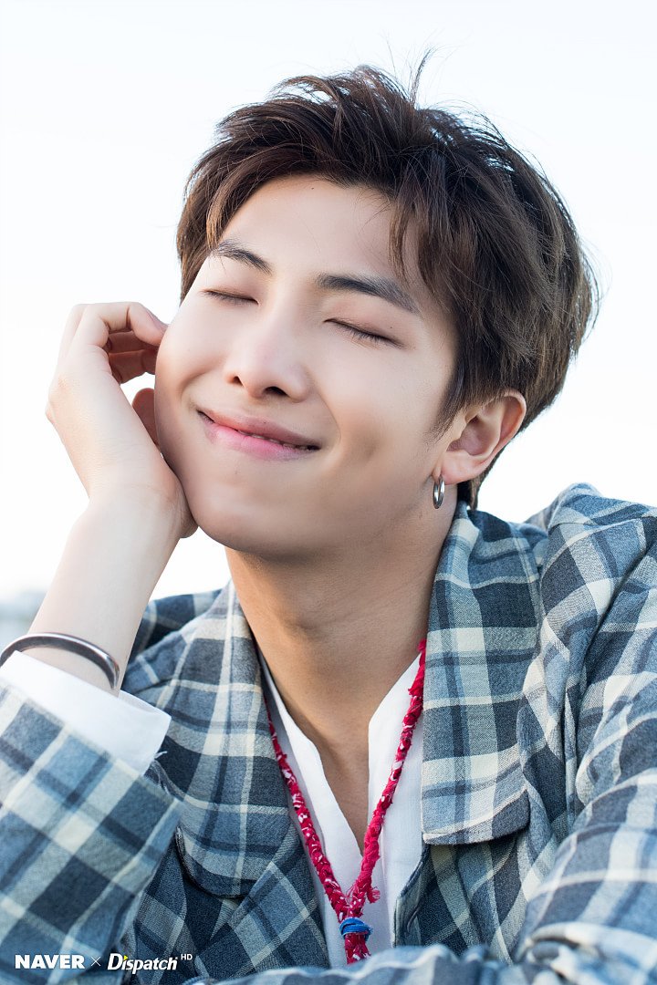 BTSVenezuela_'s tweet photo. @BTS_twt x Dispatch para celebrar los 5 años de BTS.
Distrito de Arte en LA.
#RM (1/3)
➡https://t.co/b3mBsL8jVZ
#5theFlowerPathWithBTS https://t.co/qVHptTkfVZ