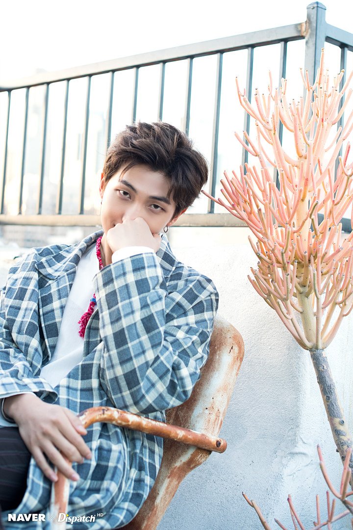 BTSVenezuela_'s tweet photo. @BTS_twt x Dispatch para celebrar los 5 años de BTS.
Distrito de Arte en LA.
#RM (1/3)
➡https://t.co/b3mBsL8jVZ
#5theFlowerPathWithBTS https://t.co/qVHptTkfVZ