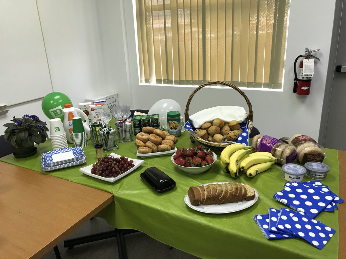 Happy Employee Appreciation Week!!  Thanking the great team at  Br2864 for being rockstars ⭐️ #day1 #thankyou #breakfast   <a href="/a_Lau_TD/">A_Lau_TD</a> <a href="/brendavuongtd/">Brenda Vuong</a> <a href="/sandyvaranasi/">Santhi Varanasi (Sandy)</a> @C_Nicolc4