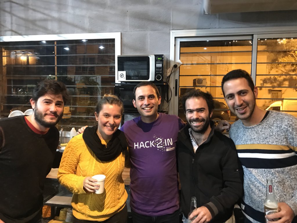 L2_LaSegunda's tweet photo. Mesa de mentores y #breakparty! 😊#Agtech #insurtech #ClinicaDeEmprendedores #Hack2In https://t.co/sTDwjn8AH8