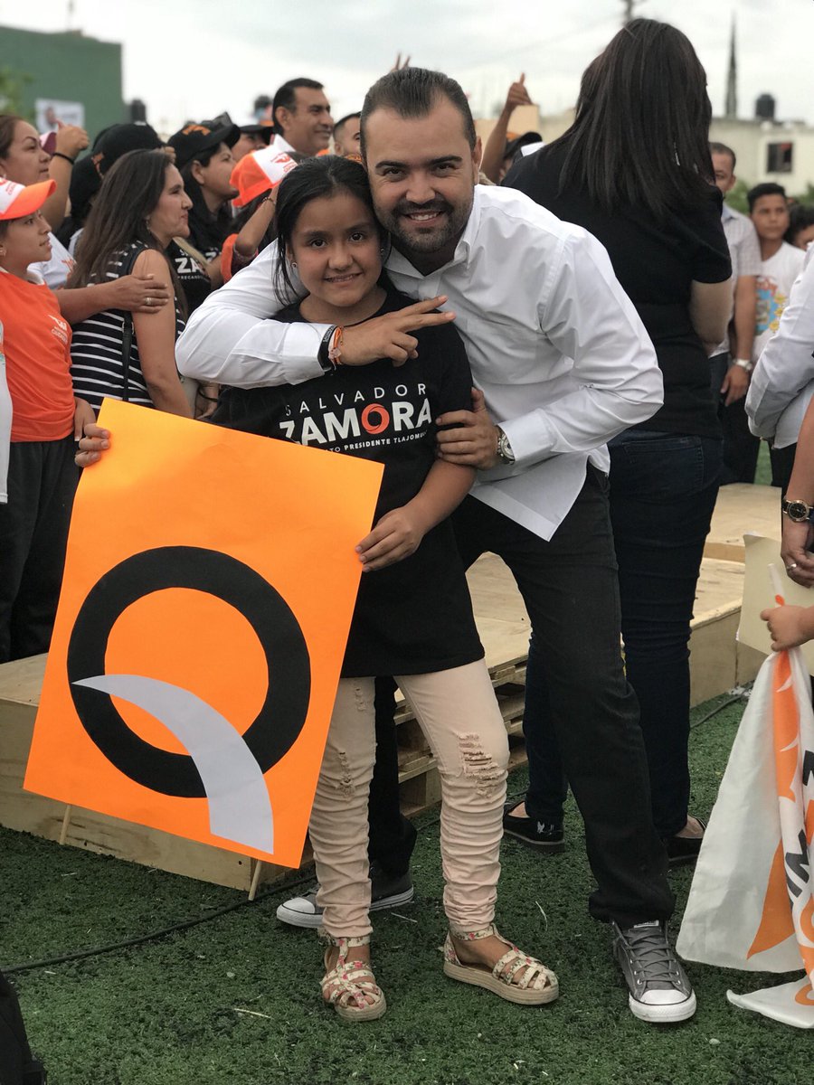 GerardoQuirinoV's tweet photo. #ElChirimoyo, #JardinesDeSanSebastian y alrededores nos contagiaron con su #Energía, por qué saben que estamos cerca de continuar haciendo historia por #Tlajomulco e iniciar la #Refundación de #Jalsico. 

¡Vamos #Juntos con mucha #Fuerza por nuestra tierra! https://t.co/QmBc1tpeD4