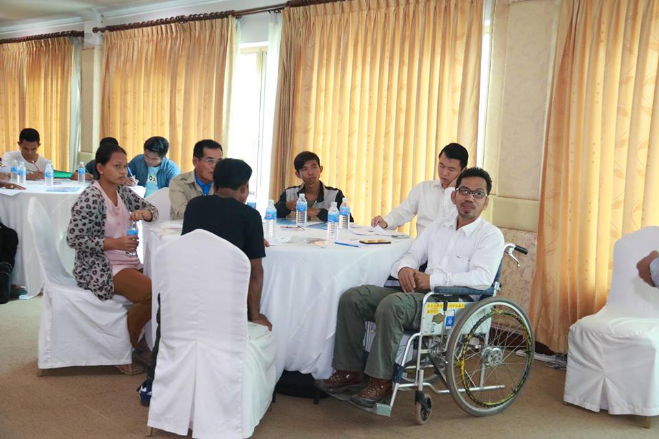 UNCambodia's tweet photo. Labor participation may be high and formal #employment is on the rise, but to address vulnerability, we need more opportunities for better employment especially for #women and #youth. #Youth4SDGs #YouthSkills #United4YouthCambodia https://t.co/D5ywVPju0t
