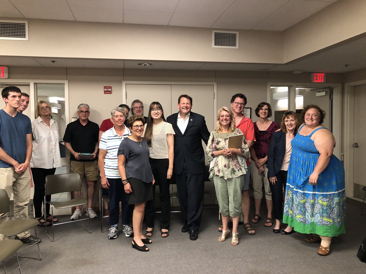 MassSierraClub's tweet photo. Great to meet with @RepDooley tonight to talk #CleanEnergy #IncreaseRPS #Jobs #Solar #MassachusettsLeadership #StatesLead #mapoli #maleg @SenRichardJRoss https://t.co/97ny9aBJ0e