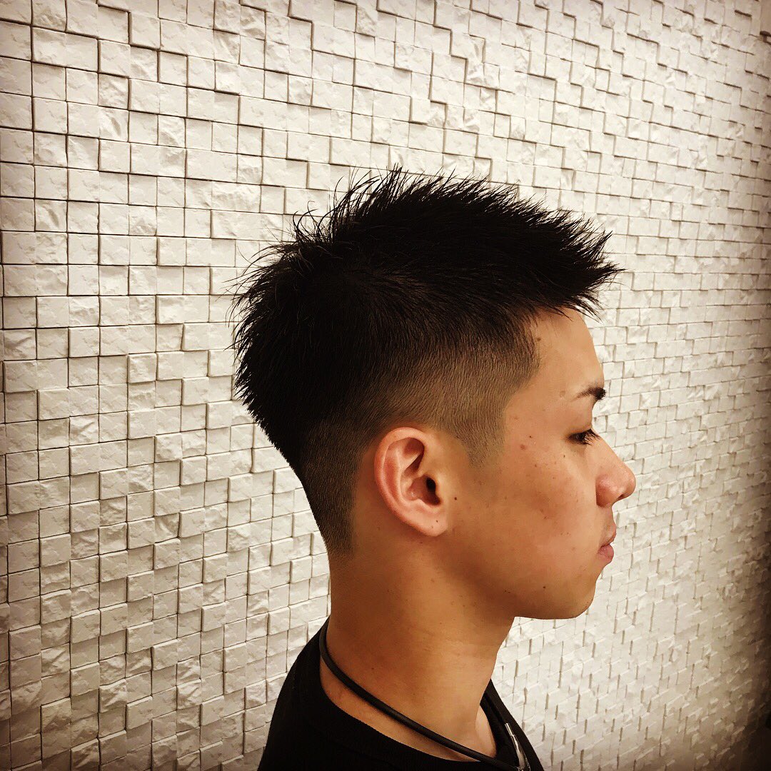 Twitter 上的 Men S Hair Edge ヘアスタイルの紹介 横と後ろを極端に短くして繋げるフェードスタイル ベリーショートとして人気も高くサッカーwcでも見かける髪型です 松山 松山理容室 愛媛理容室 メンズヘアサロン メンズヘアスタイル