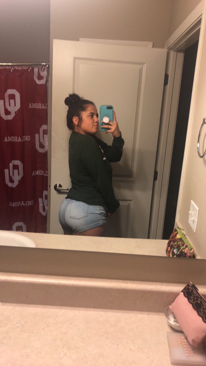 lehuapuakea's tweet photo. โHi, Iโm Cellulite Sally. Look at my huge ba-donkeyโ ๐๐ #NameThatMovie #ImJustDoingMe #LivingMyBestLife #FWM https://t.co/PMZGwvspus