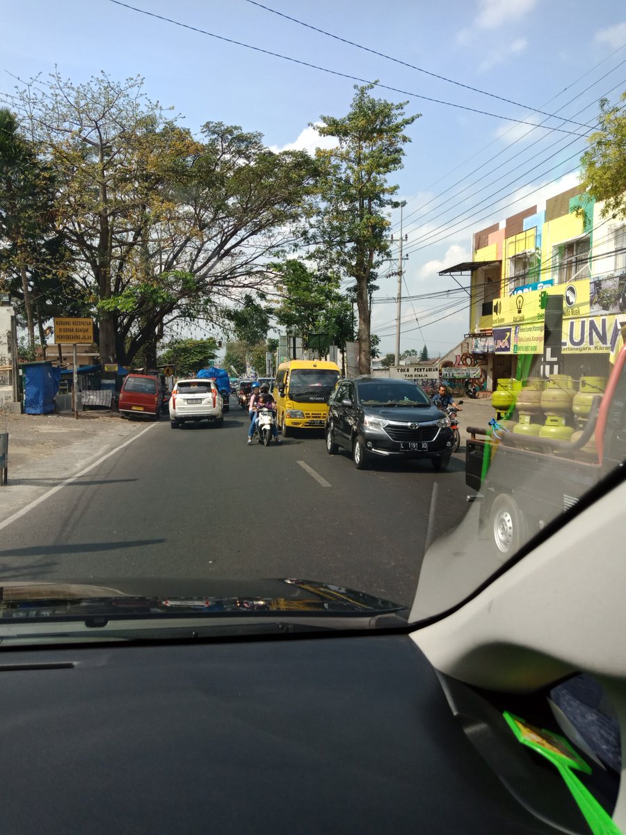 obedadi's tweet photo. Msh rame yg ke batu @e100ss karang ploso 10.30 https://t.co/pdMMGtqIhK