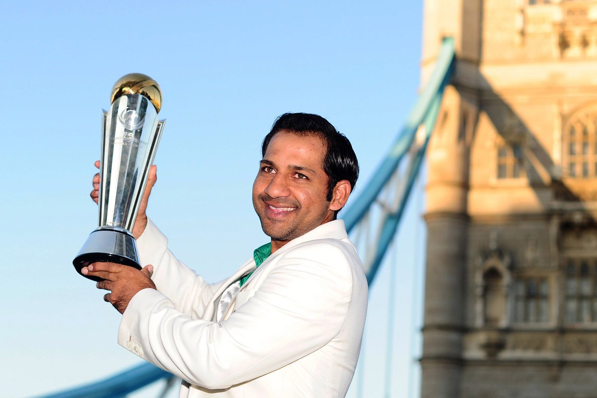 ICC's tweet photo. #OnThisDay a year ago... the morning after for Pakistan! 🇵🇰🏆 #CT17 https://t.co/z3WQ5dFwGL