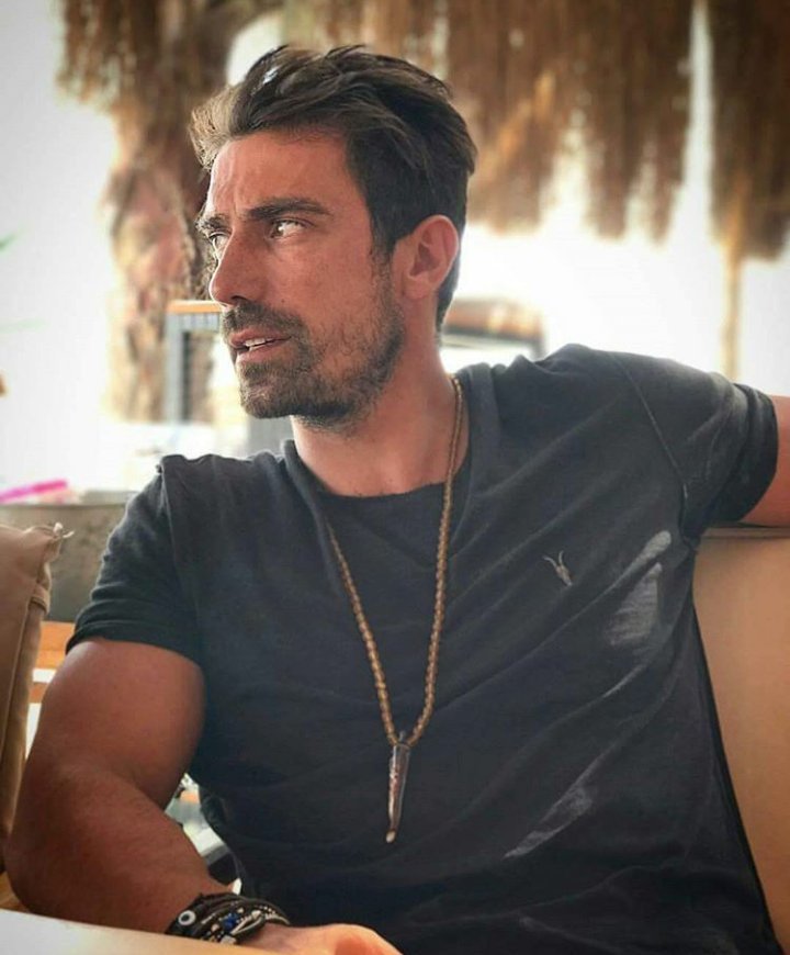 DiziDuny's tweet photo. Nette gezen haberlere göre #İbrahimÇelikkol, Ay Yapım imzalı Star Tv’de ekrana gelecek olan #suveateş adlı dizide rol alacak. https://t.co/57Kp7D32iy