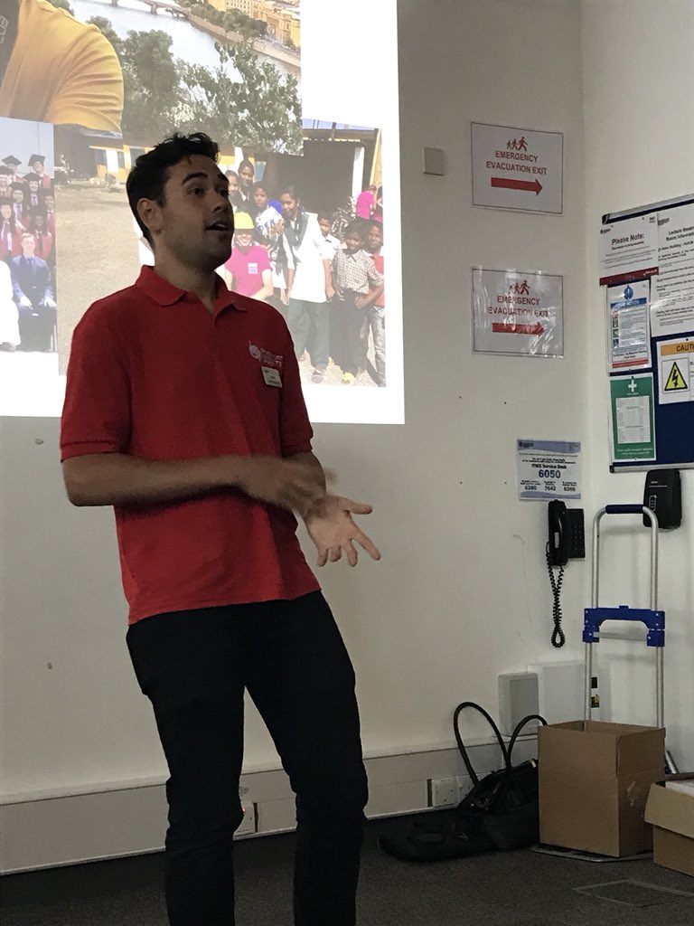 dmuleicester's tweet photo. Now we move on to how students can experience worldwide opportunities through the fantastic #DMUglobal and Student Ambassador Quinn Franklin is talking about his personal experiences 🌎👏 #DMUtaster #loveDMU https://t.co/2HWQa5gRkz