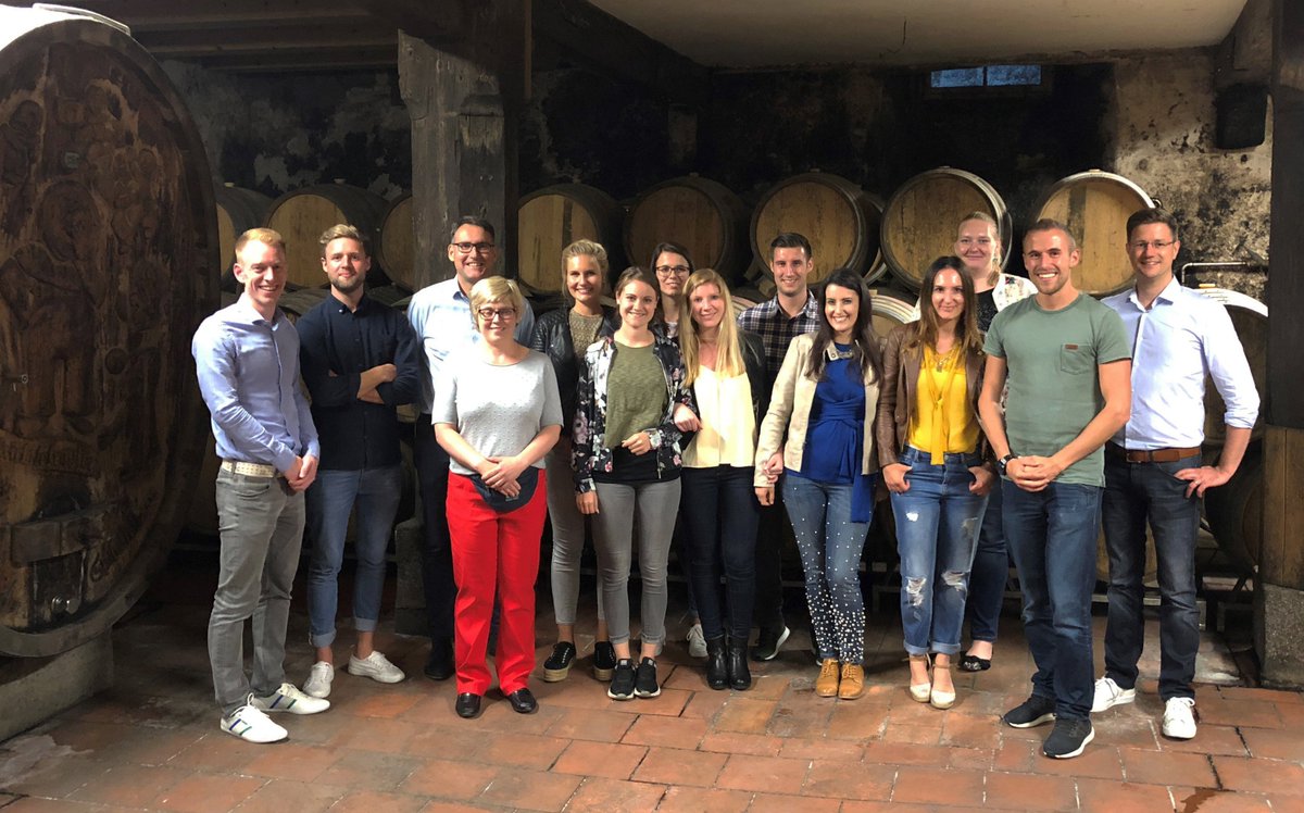 bedifol's tweet photo. Das Team Marketing &amp; Sales sowie Customer Support bei einem gemütlichen Ausflug in die historische Spitalkellerei zur Weinprobe und Reise in die Vergangenheit der Stadt Konstanz! https://t.co/XXwt998j1Q