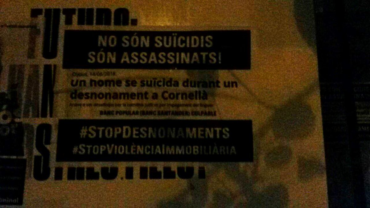 A #Vallcarca, totes les oficines bancàries estan empaperades i pintades. No pensem permetre més desnonaments, ni més assassinats provocats per la cobdícia salvatge d'entitats bancàries i fons voltors! #AssassinatCornellà #STOPDesnonaments #Ràbia