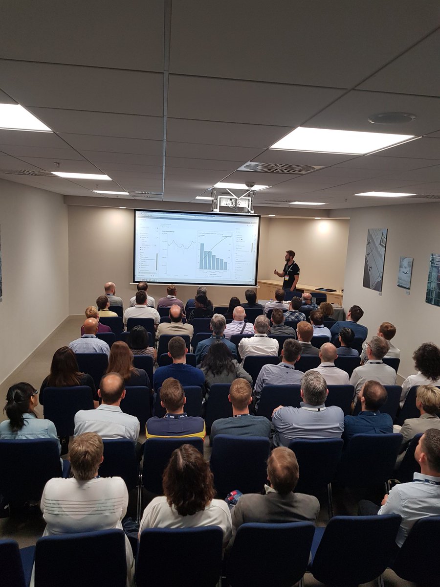 SASsoftwareUKI's tweet image. A packed break session on the latest #SASVisualAnalytics on #SASViya with expert Mark Geldart. Love to see our delegates enthusiasm for new updates and latest #analytics tech! #SASForumUK