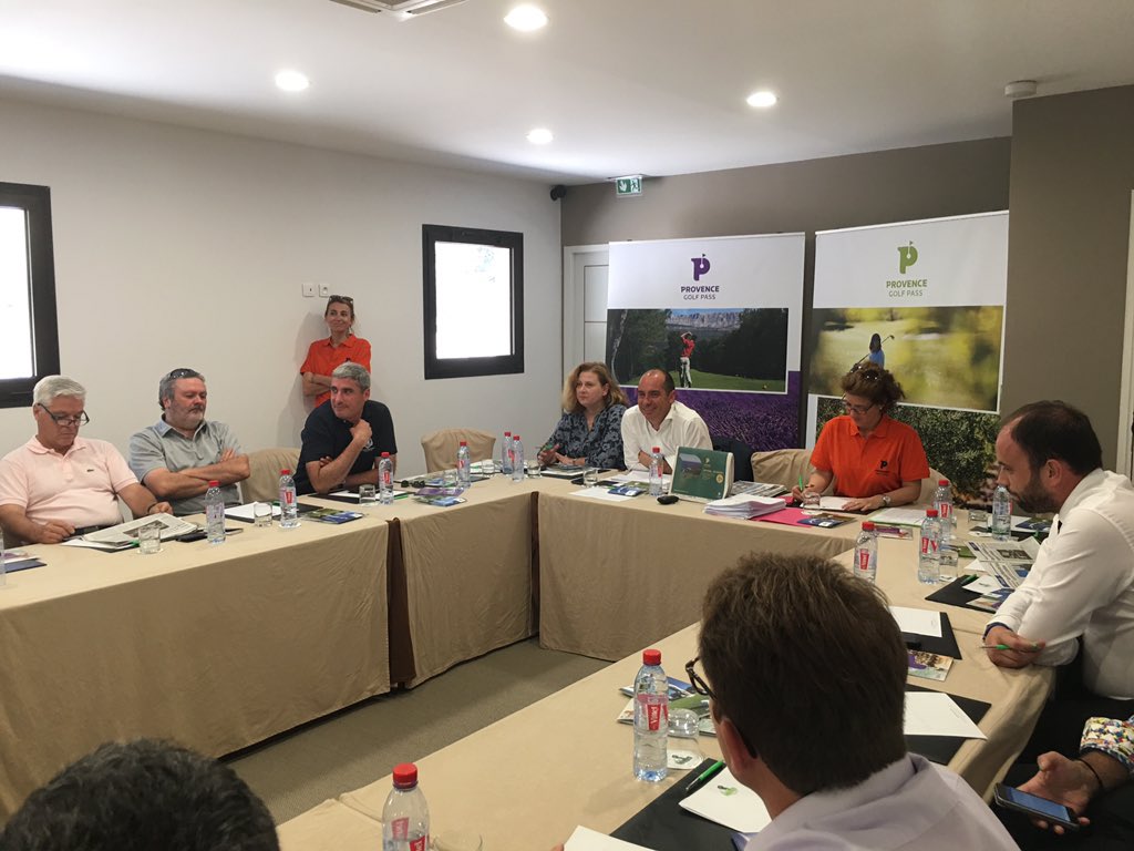 VarTourisme's tweet photo. Reunion de travail avant lancement cette après-midi du #Provencegolf pass qui réunit 25 #golfs dont 11 sont dans le #Var. #Vartourisme = partenaire historique, du développement tourisme golfique a l’international avec #CRTPACA #VisitVar @Tourisme_PACA @laroutedesgolfs @rydercup https://t.co/BGUSP2Lcxk