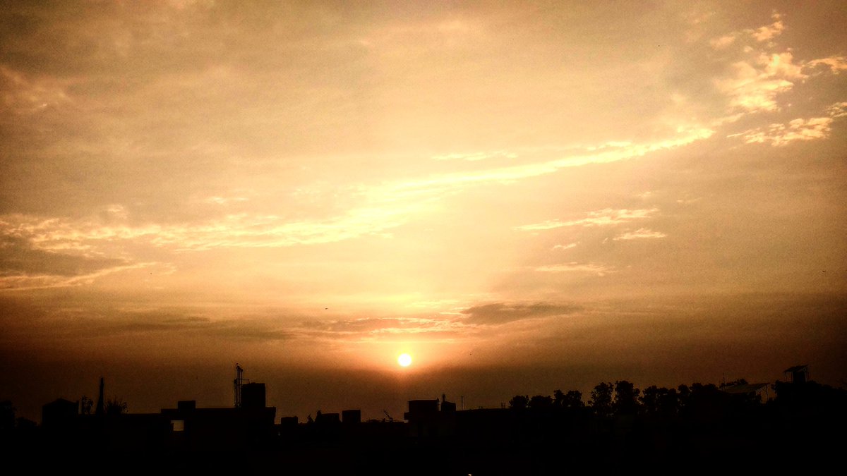 RY__Films's tweet photo. Beauty of Nature
@RY__Films
#ryphotography #ryclicks #ryfilms #rohityadav #rohityadavfilms #sky #urban #famous #nature #creative #love #fly #beauty #nofilters #photography #mobilephotography #phono #miphoto #photooftheday #instadaily #instagram #photo #wallpaper #videographer https://t.co/sBcVPmfhEz