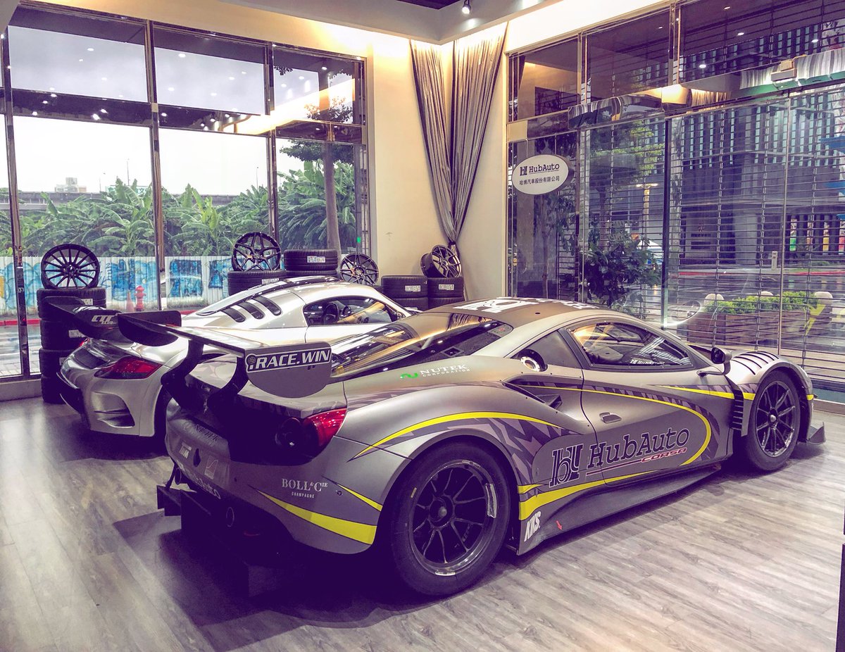 Morris_Busyman's tweet photo. HubAuto Showroom with interesting collections 😏 https://t.co/QQtYDv3Zyu