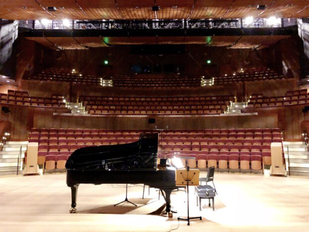 Office for the day. #oftd #soka #trioceleste #recording #beethoven #archduke #tchaikovsky #hamburg #steinway #modeld #piano #pianistsofinstagram #recordingproject #venue