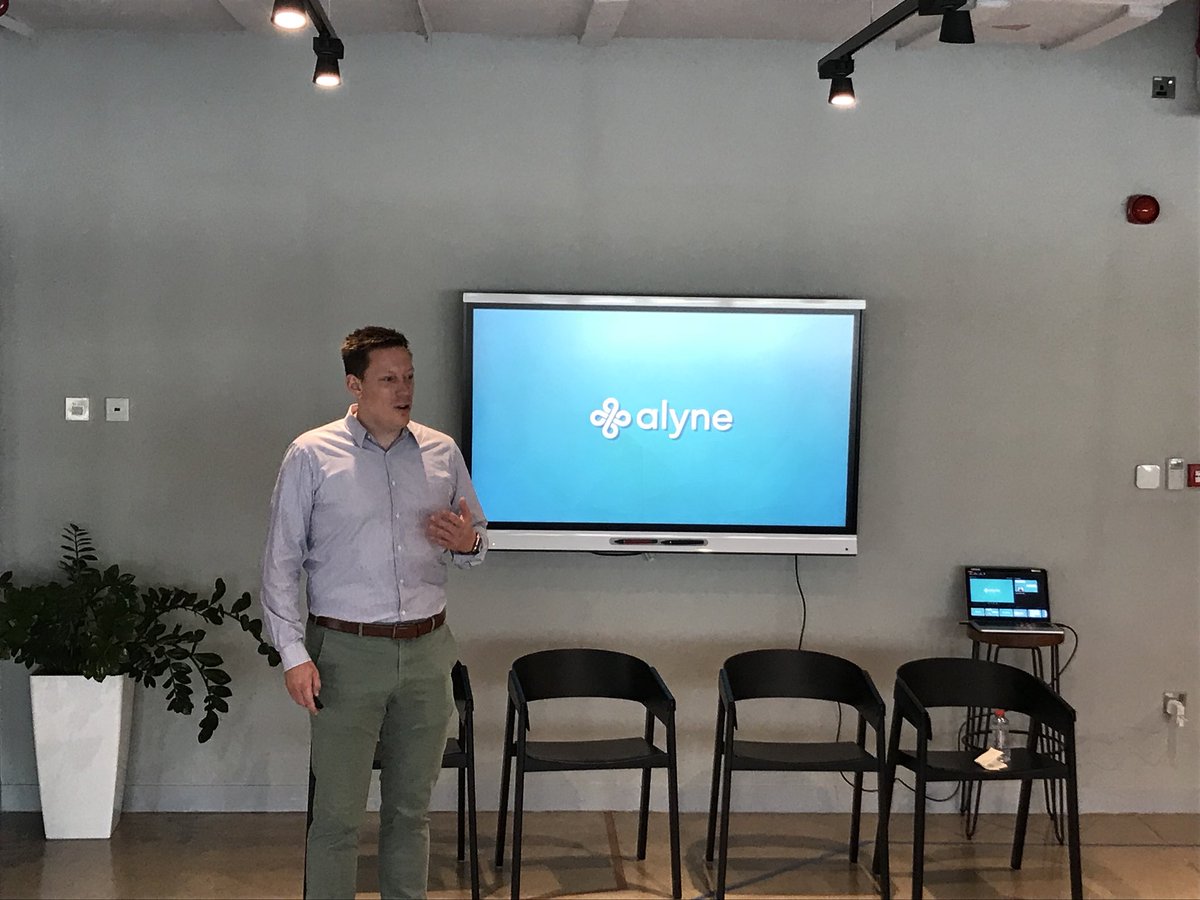 InnovHubDIFC's tweet image. Karl Viertel, Founder and CEO of @alyne speaks about ensuring regulatory compliance with lower costs or fewer people. #FinTechHiveDifc