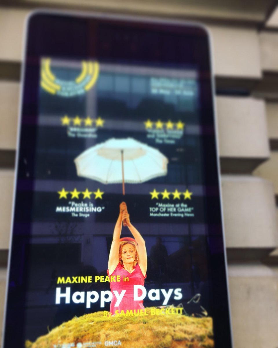 Last night I saw ‘Happy Days’ at the Royal Exchange and it was incredible. Catch it this week while you can. #happydays #maxinepeake #royalexchange #samuelbeckett #manchester #manchesterculture #manchestertheatre #sarahfrankcom #theatre #thecrunch #thecrunchmcr #extraordinary