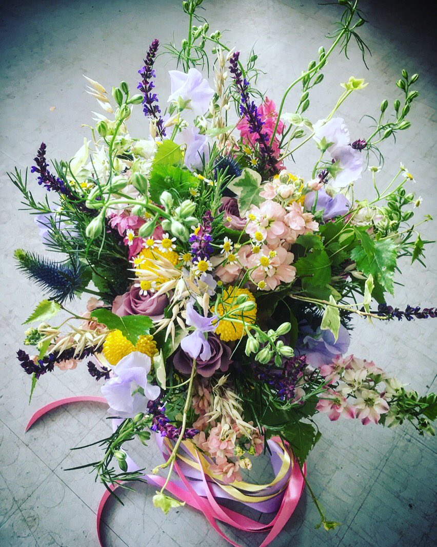 Pastel #wedding #flowers for a boho #bride 😍