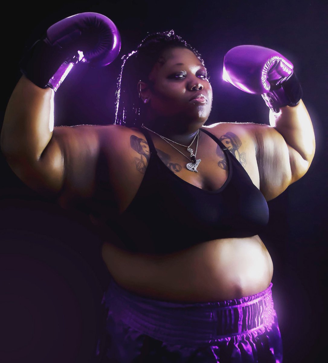 HKboxing2018's tweet photo. Want to see more of Killa Kurz's epic boxing videos, then go to https://t.co/0vF3dpkjlx. Watch how she take on a sexy professional boxer, Hotstuff Hollie and a sexy SSBBW boxer, Triple D Fury. #ssbbw #bbwboxing #femaleboxing #bigbabes #femaledomination #fighterbabes #sexyssbbw https://t.co/hzNFora8Xh