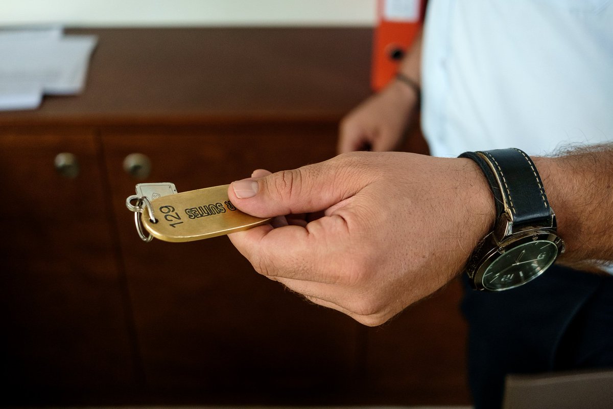 OscarSuites's tweet photo. Are you ready to enjoy your stay at our Hotel this summer!? Here's your key! Welcome!
https://t.co/UWR3kwA3jF

#Oscar #OscarHotel #OscarSuites #OscarVillage #OscarSuitesVillage #HolidaysCrete #HolidaysAgiaMarina #HotelAgiaMarina #HotelCrete #Crete #Chania #AgiaMarina #travel https://t.co/xJGUCca4aP