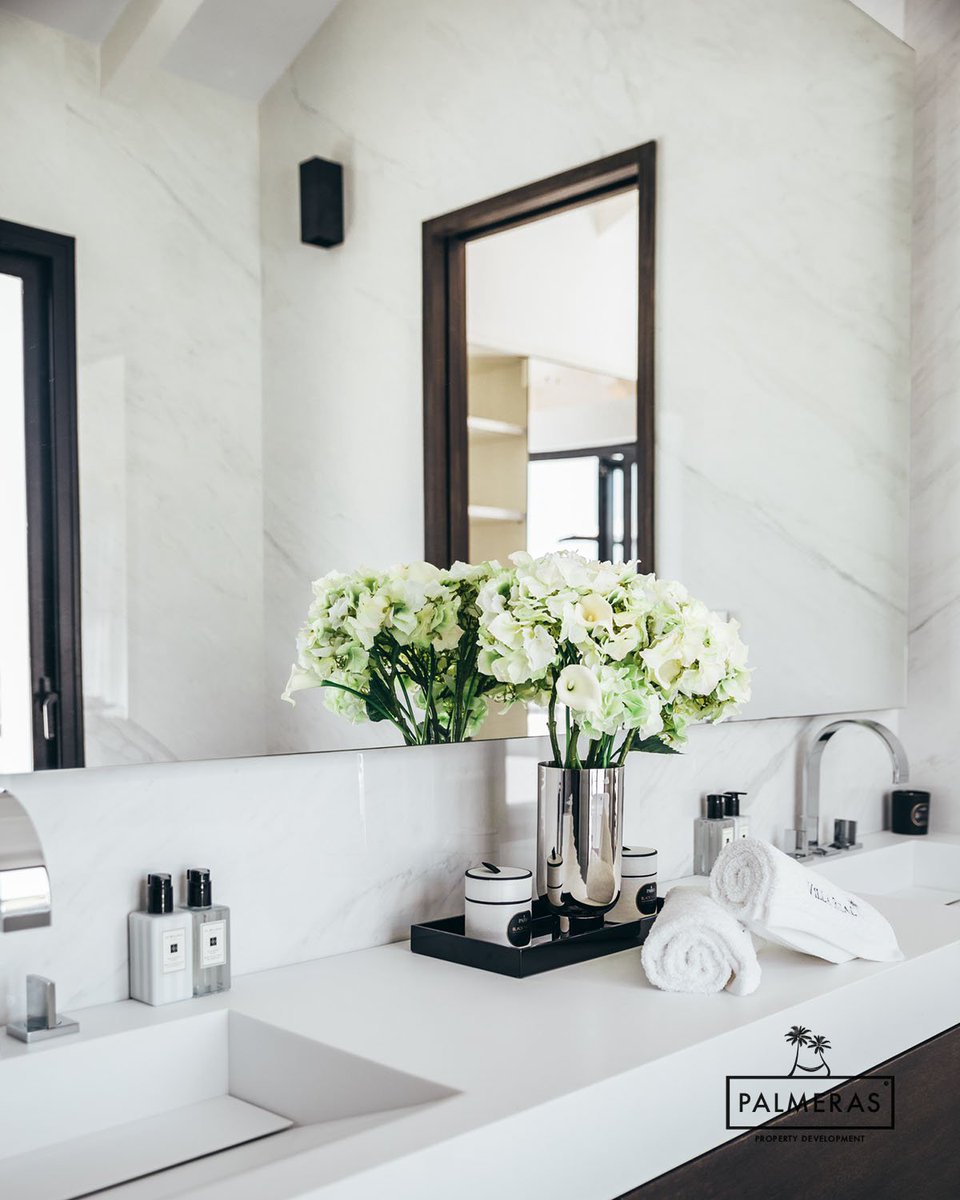 Classic marble bathroom.
#palmerasproperty #palmeras #development #construction #concept #luxury #luxuryhomes #luxuryliving #modern #contemporary #villa #realestate #investment #property #architecture #palmtrees  #marbella #bathroom  #interior #marble #classicbathroom #sinks