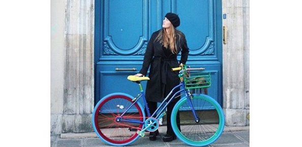 The lovely @LiaChiarin brings a pop of colour to Paris with her rainbow bike, wrapped up in her Women's Wrap coat 😍 #Parisstyle