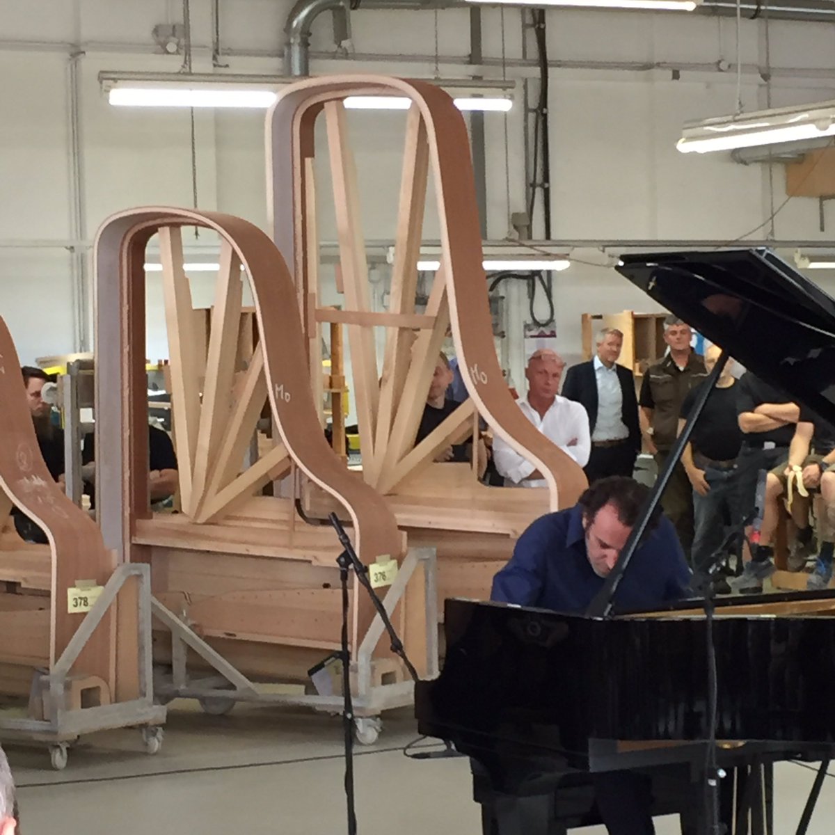 chillygonzales's tweet photo. Then I played a lunchtime concert for the factory workers @SteinwayAndSons . This probably should be an insta story but I don't know how to do that https://t.co/t3aay5QmLi