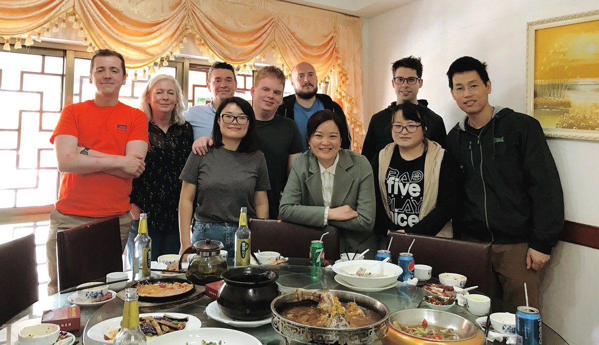 ChefAldous's tweet photo. Throwback to that spicy family meal in China 🇨🇳🌶🔥 #china #food #meal #chef #travel #asia #family #brother https://t.co/Lb3Qwk7ZVJ