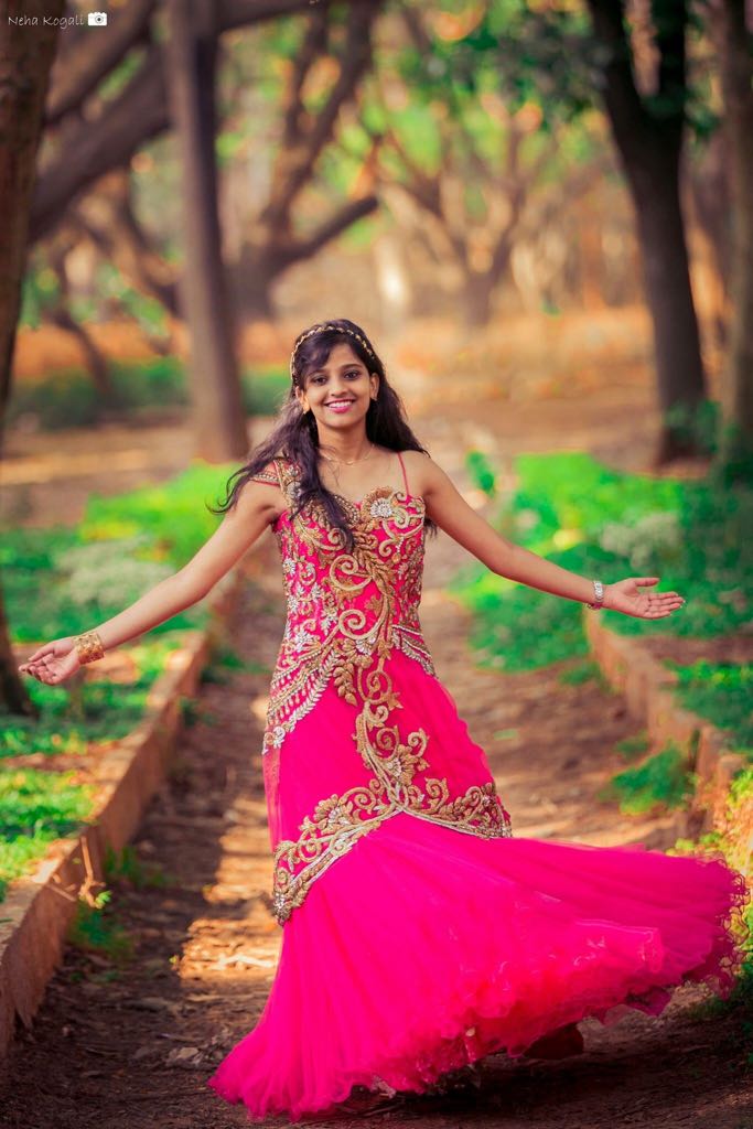 Harshithasinger's tweet photo. The secret to happiness is freedom... and the secret to freedom is courage.                      #HarshithaSubramanya #Freedom #Courage #Music #Life https://t.co/xigt3SstoD