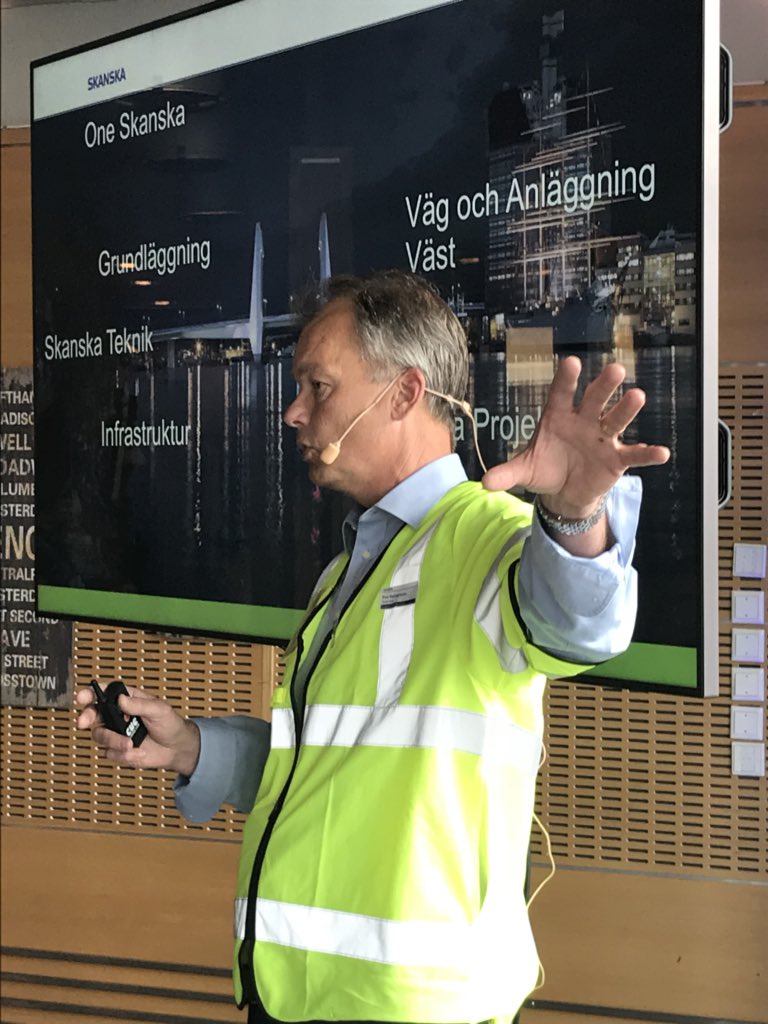idadahlback's tweet photo. Många nyfikna frågor på dagens #frukosthosSkanska, om både Göteborgs utveckling i stort och komplexiteten i att bygga broar. Hisingsbron - Gbg stad och Skanska i samverkan. https://t.co/S2mIVVjWzO
