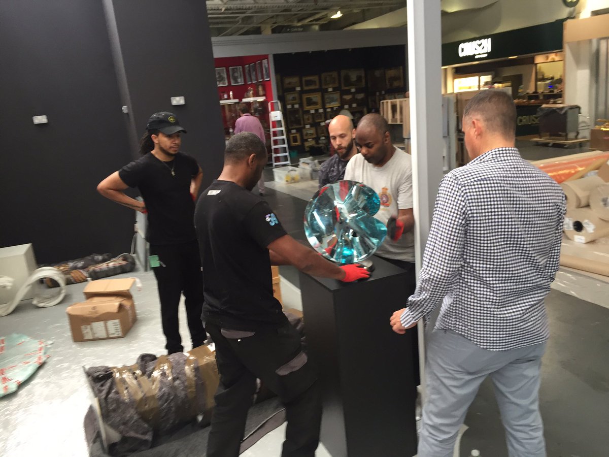 #installday <a href="/OlympiaAntiques/">The Art & Antiques Fair Olympia</a> <a href="/_houseandgarden/">House & Garden Magazine</a> | Opening tomorrow!! Come and visit us at Stand E21 👌🏻#art #interiordesign #artfair