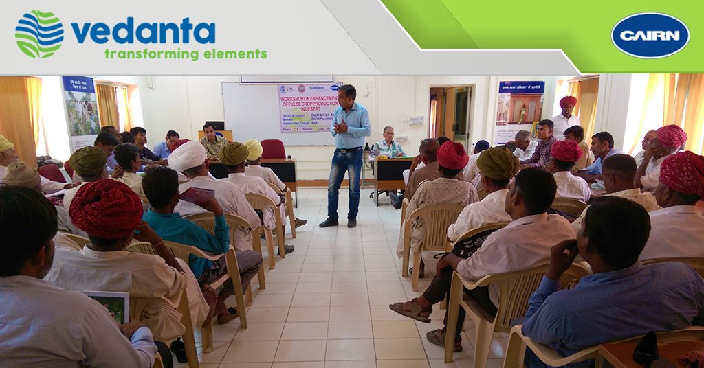 Cairn_Vedanta's tweet photo. To support farmers of the arid regions in Barmer, we organised a work shop on Enhancement of Pulse Crop production in Barmer. This climate-smart farming technique will reach ~500 farmers with 10 farmers linked with each demonstration plot. #LifeAtThar https://t.co/iw1k5oA1av