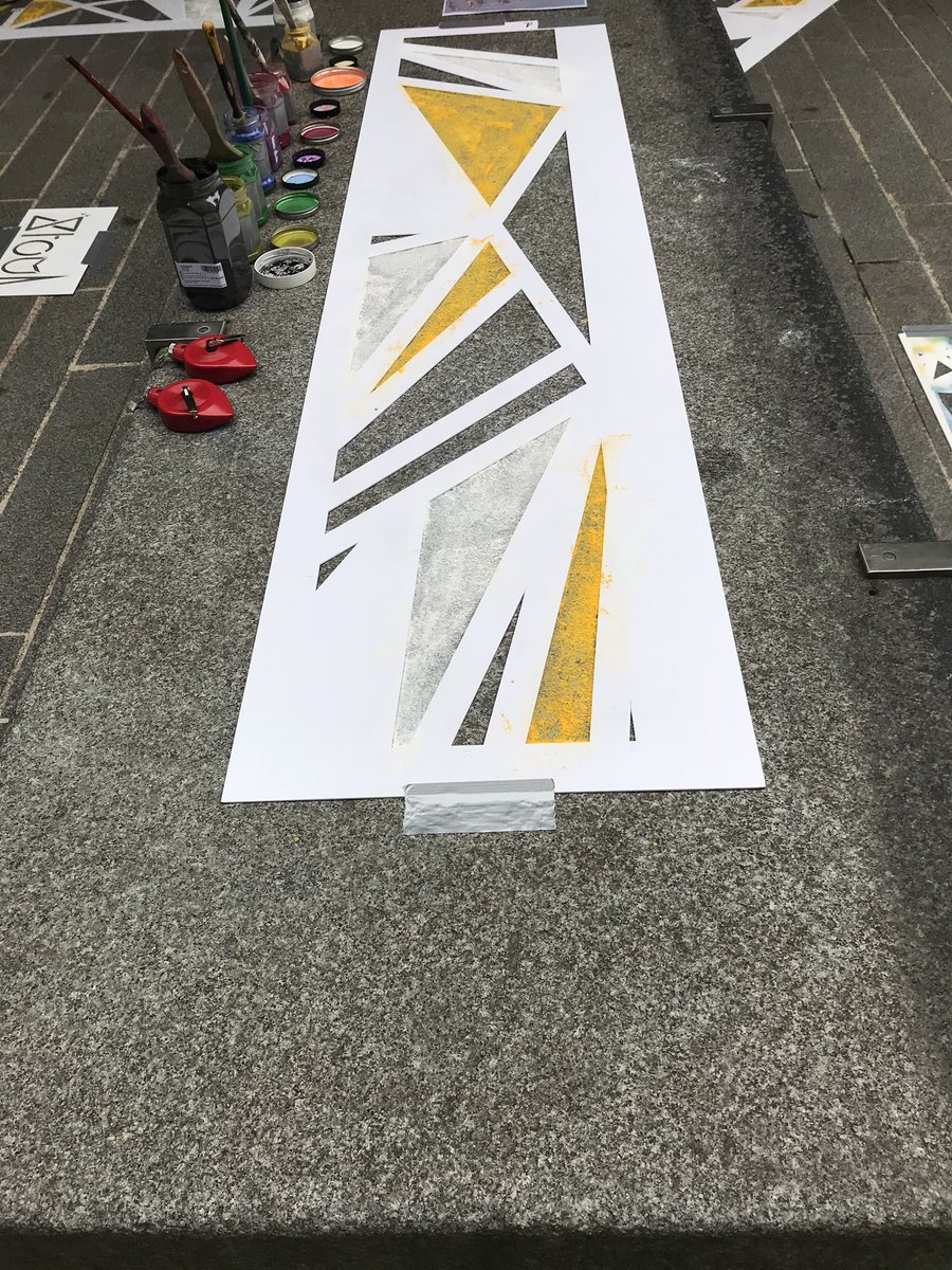 GalryVerneuil's tweet photo. Performance de @StoulPeintresse ce matin dans le cadre de @UrbanLabParis .#parisdedemain #innovation #urbaine #streetart #stoul #urbanlab https://t.co/o5JrcSt1z5