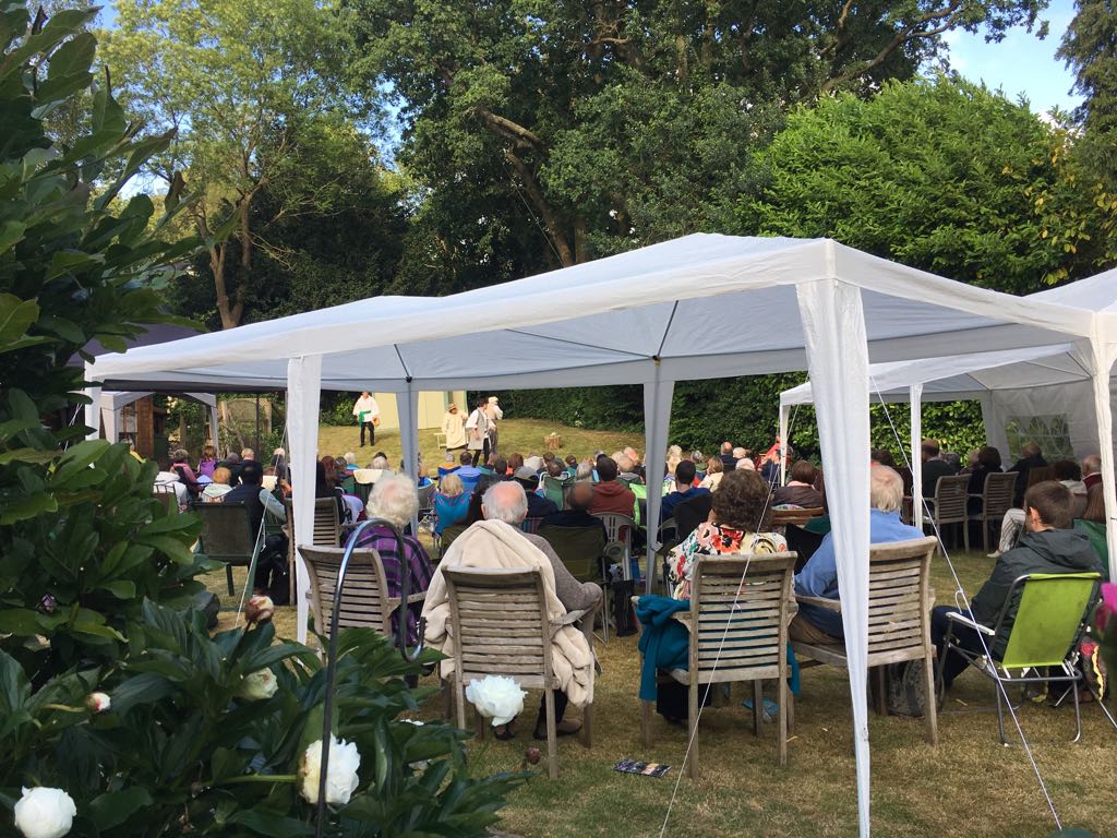 MakingDiff's tweet image. Thanks to everyone who made MAD Shakespeare 2018 a great event on Saturday and thanks to a wonderful Barclays Bank employee for facilitating their £4£ match funding. So far we've raised a massive £2,700 to help children at risk in Uganda #shakespeare #barclays #charitytuesday