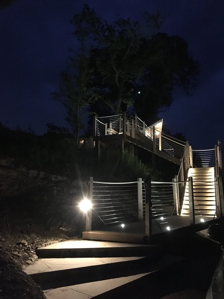Come and enjoy a special weekend treat at Heartwood Treehouse with your loved one. You won’t be disappointed!! 
Oaklandsglamping.co.uk

#luxurytreehouse #midwales #stunningscenery #hotub