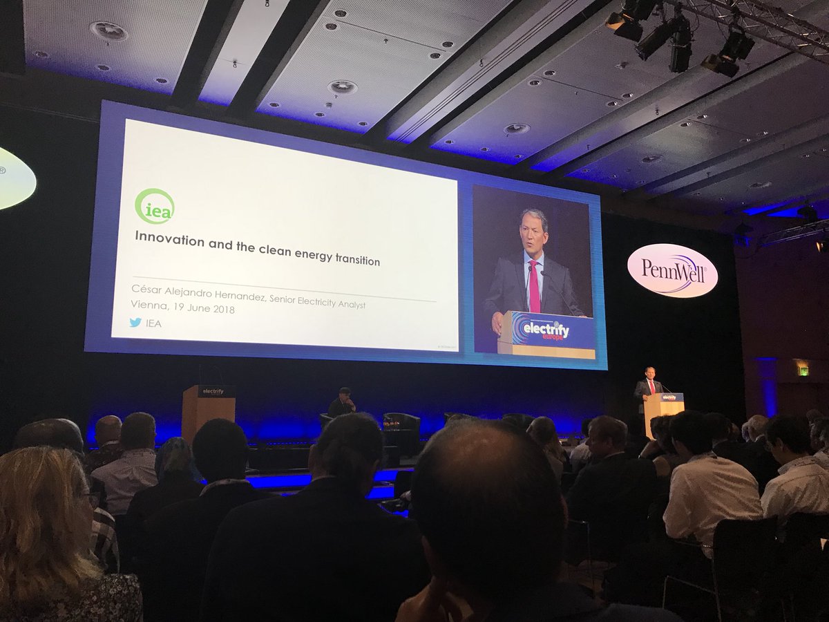 fed_ant's tweet photo. First keynote speech at #ElectrifyEurope transformation and innovation towards a low carbon future #energytransition #vienna @DoraAdamo https://t.co/b7mTIIHvlS