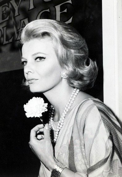 \"You just can\t complain about being alive. It\s self-indulgent to be unhappy.\"

Happy birthday, Gena Rowlands! 