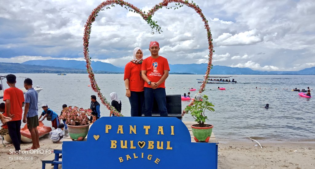trisneosetiawan's tweet photo. Pantai Bul Bul 🚤🚣🏊 
#lebaranedition2018 
#touring2018 
#PerintisNmaxClub 
#pnc014 https://t.co/WtXQVlwNMN