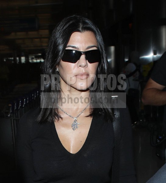 prphotos's tweet photo. Kourtney Kardashian Sighted at LAX Airport in Los Angeles on June 18, 2018 https://t.co/KVCrC8mazo https://t.co/5GjeuNeEaB