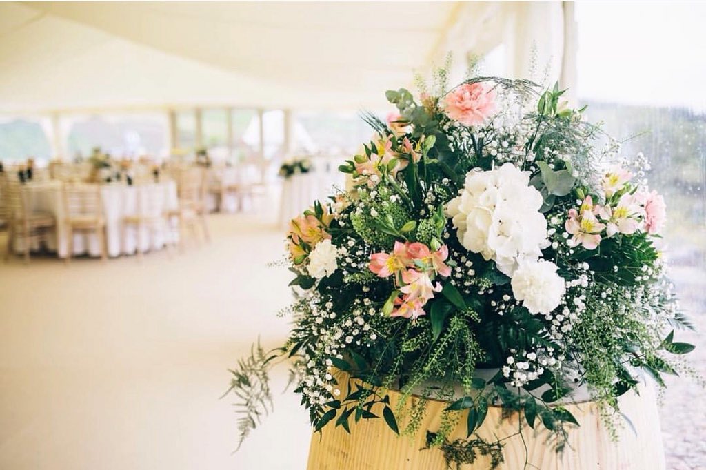 “Your Wedding, Your Way” with our bespoke wedding packages you can choose the exact ingredients to make your wedding unique. From marquee hire to florists and from accommodation to catering, we have it all covered. Get in touch to find out more 🌿 #bespokeweddings #cornishwedding