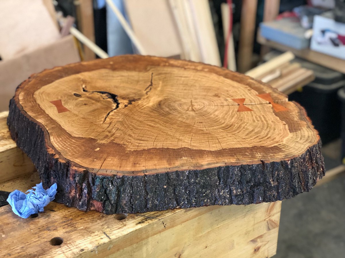 Teaser #2 - The Waller/Wood collaboration Masterpiece 👨🏻‍🎨

Hand crafted piece of furniture from The Saints favourite carpenters who aren’t named Joseph...

Side table in solid English Oak with live edge. 😍