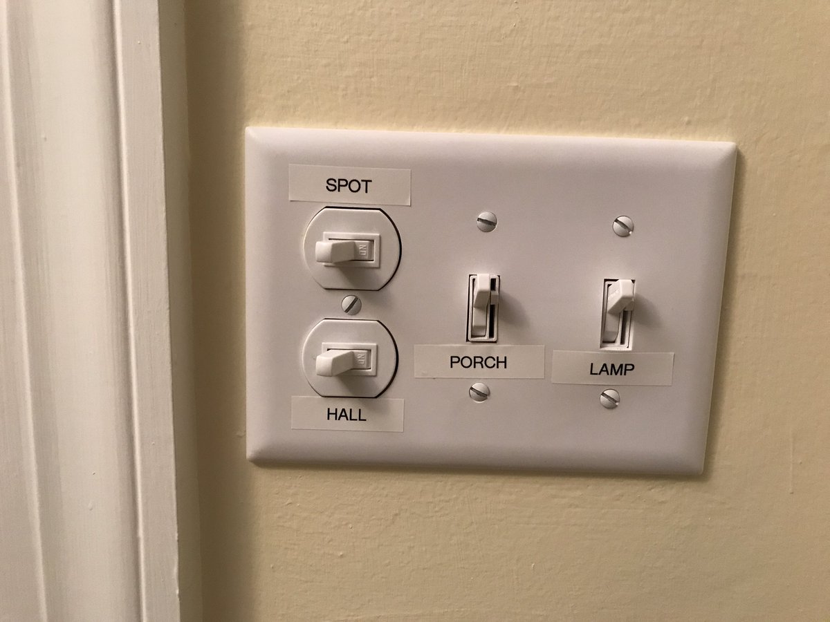 Sueschlesman's tweet photo. When youโve lived in a house for 7 months and people still donโt know the light switches. #lablemaker #cantsleep https://t.co/FeNB1iUqZN